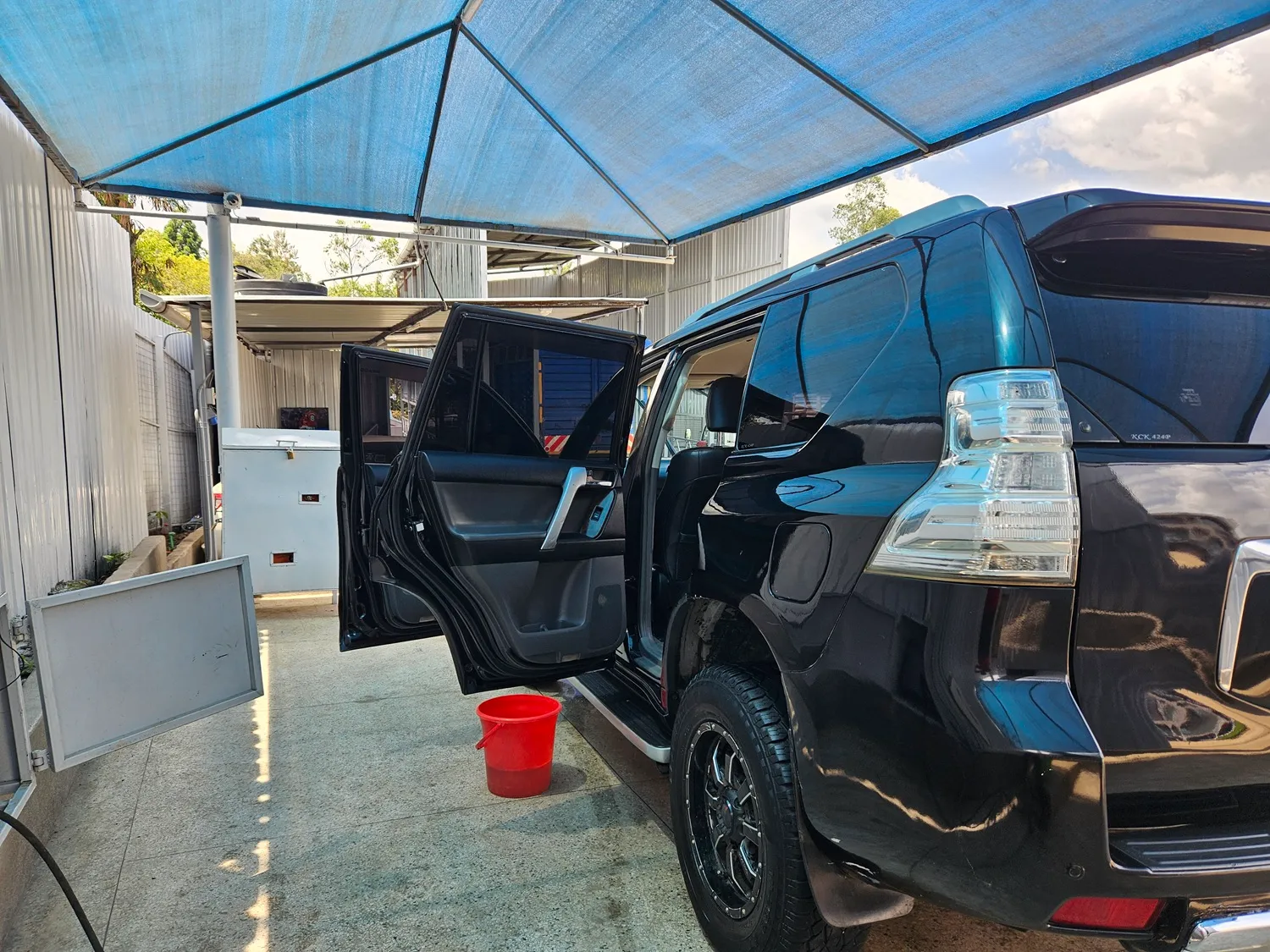Car Wash Bay