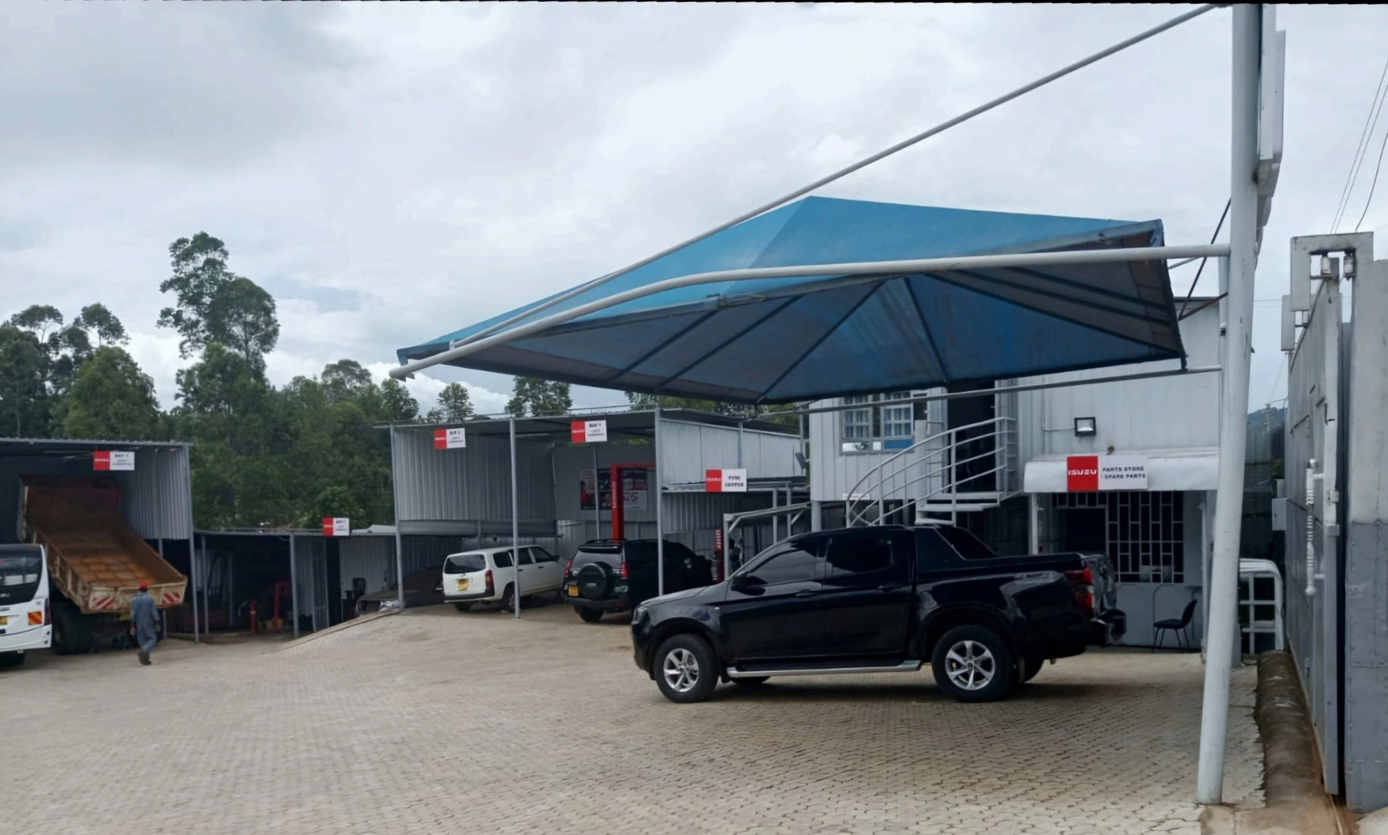Smartlake Motors service bay